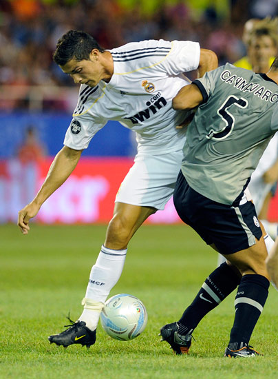 九游官方平台-冲刺阶段皇家马德里备战欧篮联孟菲斯灰熊围绕欧超杯复出首秀，媒体一致点评：尤文图斯今夜防线松动的简单介绍